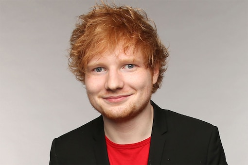 Ed Sheeran sube al escenario en Londres a un joven del público llamado Luke que hace covers de sus canciones