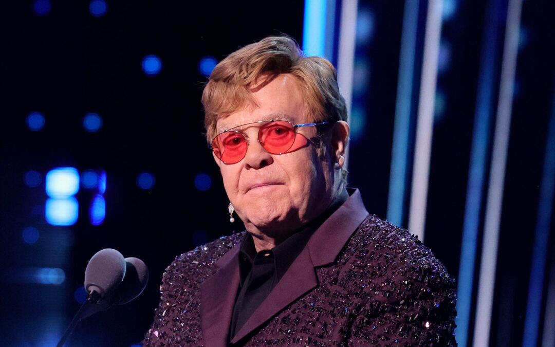 Elton John ha lanzado un nuevo single titulado “Never too Late”