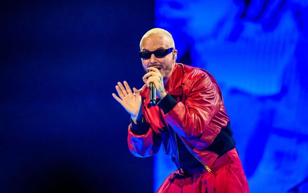 J Balvin sorprende junto a DJ Snake, Lenny Tavárez y Justin Quiles en su actuación en los VMAs 2025