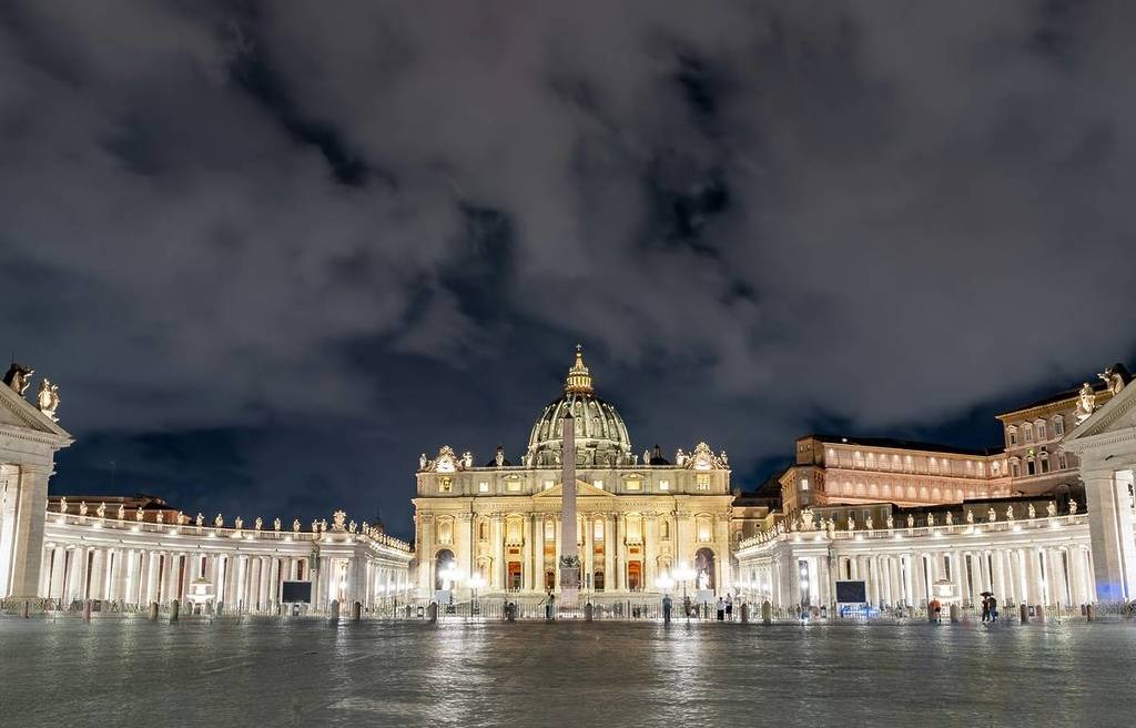 El Vaticano se prepara para un histórico concierto con Karol G, Pharrell y Andrea Bocelli