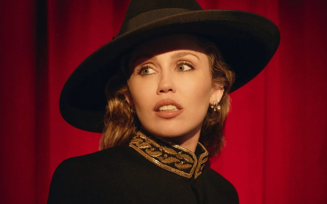 Miley Cyrus lanza la edición Deluxe de «Something Beautiful» con dos nuevas canciones con leyendas del rock