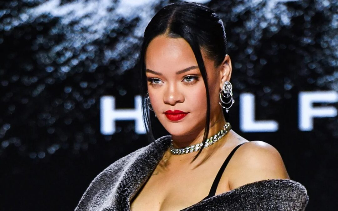 Rihanna se convierte en madre por tercera vez y revela el sexo de su bebé