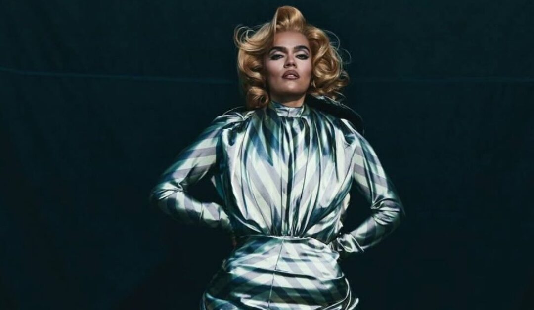 Karol G es la portada de la edición de noviembre de Vogue México