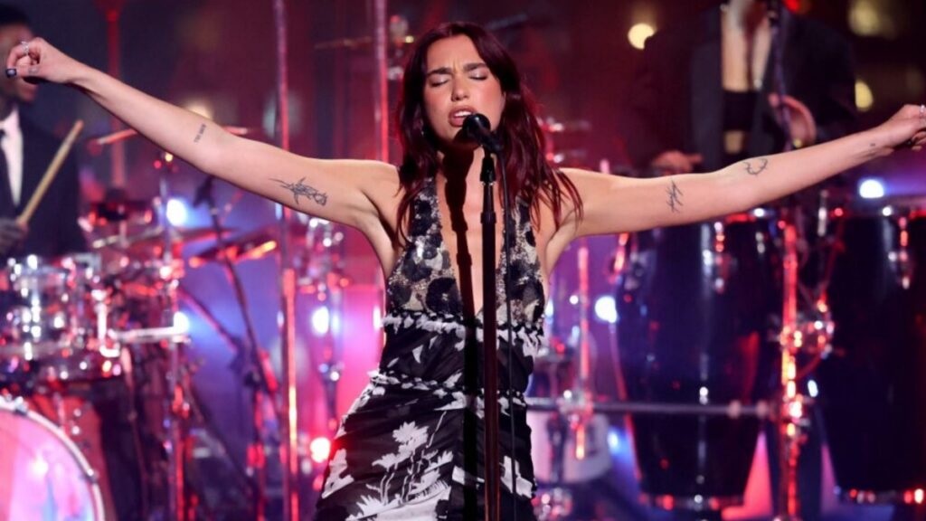 Dua Lipa sorprende con un conmovedor homenaje a Soda Stereo