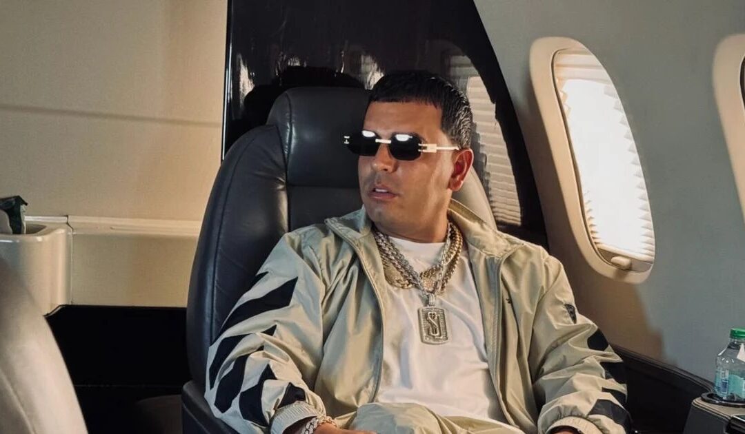 Tito El Bambino revive la esencia del reguetón en su nuevo álbum «La Gente del Patrón»
